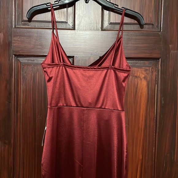 FINAL PRICE ❤️- Satin Red Gown - Picture 4 of 8